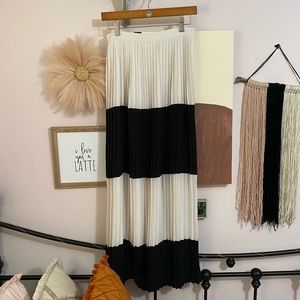 Black & White Pleated Skirt